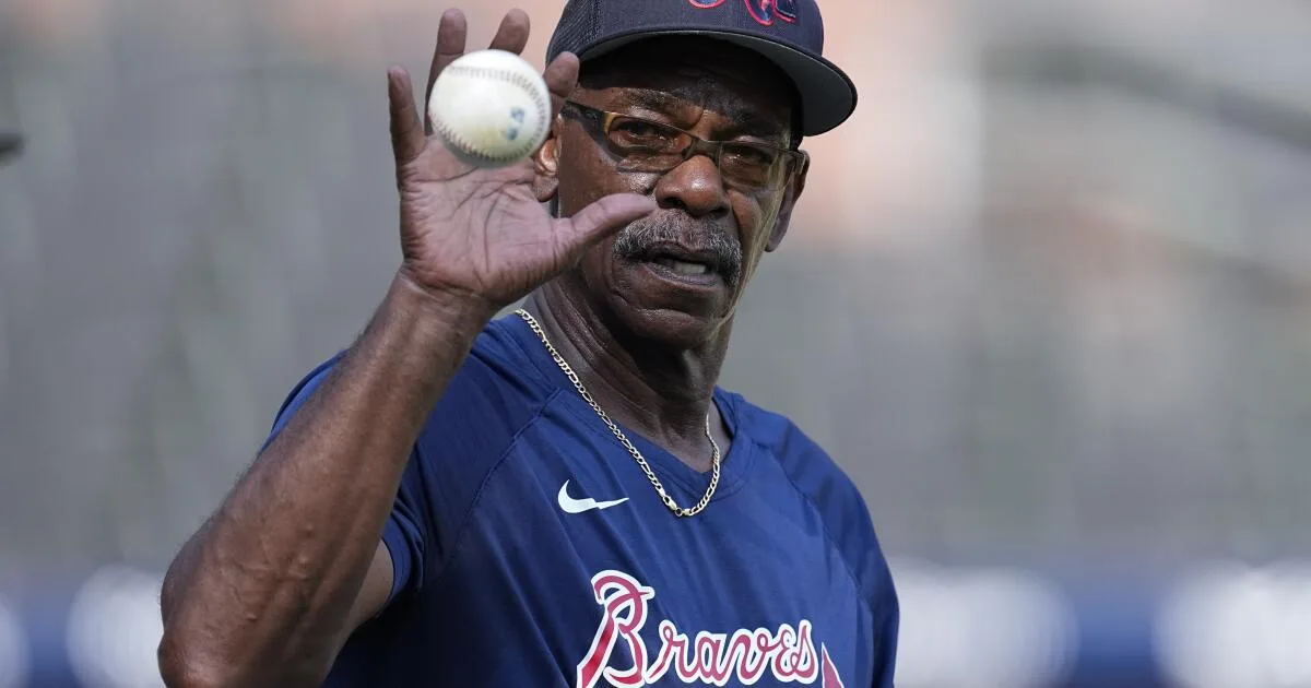 Ron Washington is hired by Angels to be their manager