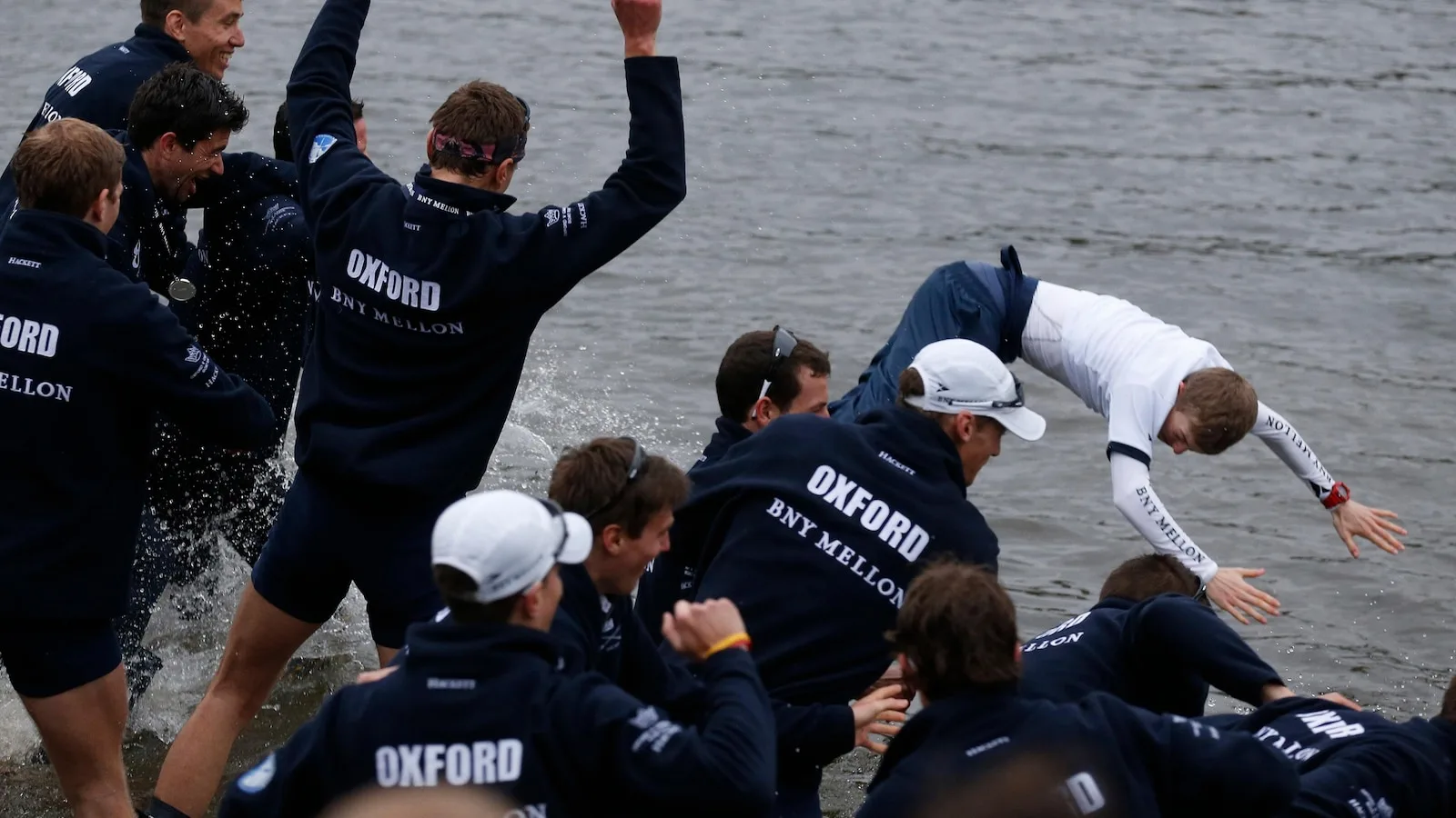 Rowers in England’s university Boat Race warned over E.coli levels in the Thames – usreport.online